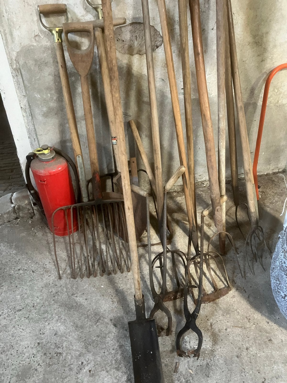 Diverse tuingereedschappen: Drainschop, bietenriek, hooivork, Ophalen, Gebruikt, Schop