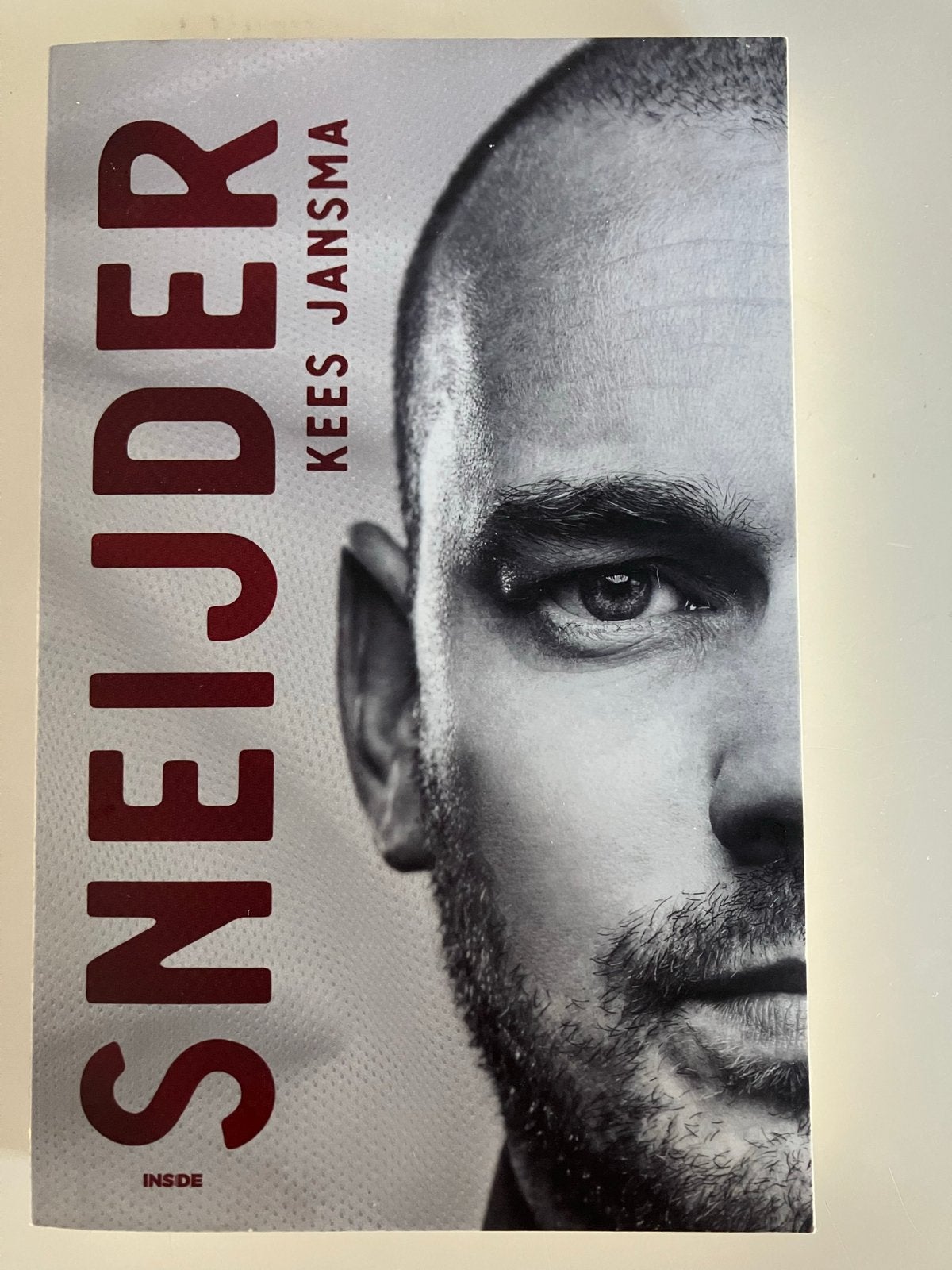Sneijder - Het complete verhaal door Kees Jansma, Ophalen of Verzenden, Gelezen, Balsport