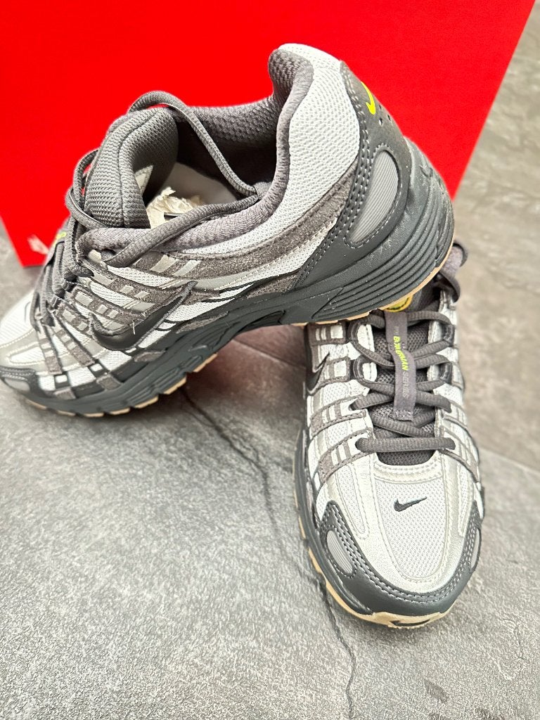 Nike P-6000 maat 38.5, Overige kleuren, Nike, Nieuw, Ophalen of Verzenden