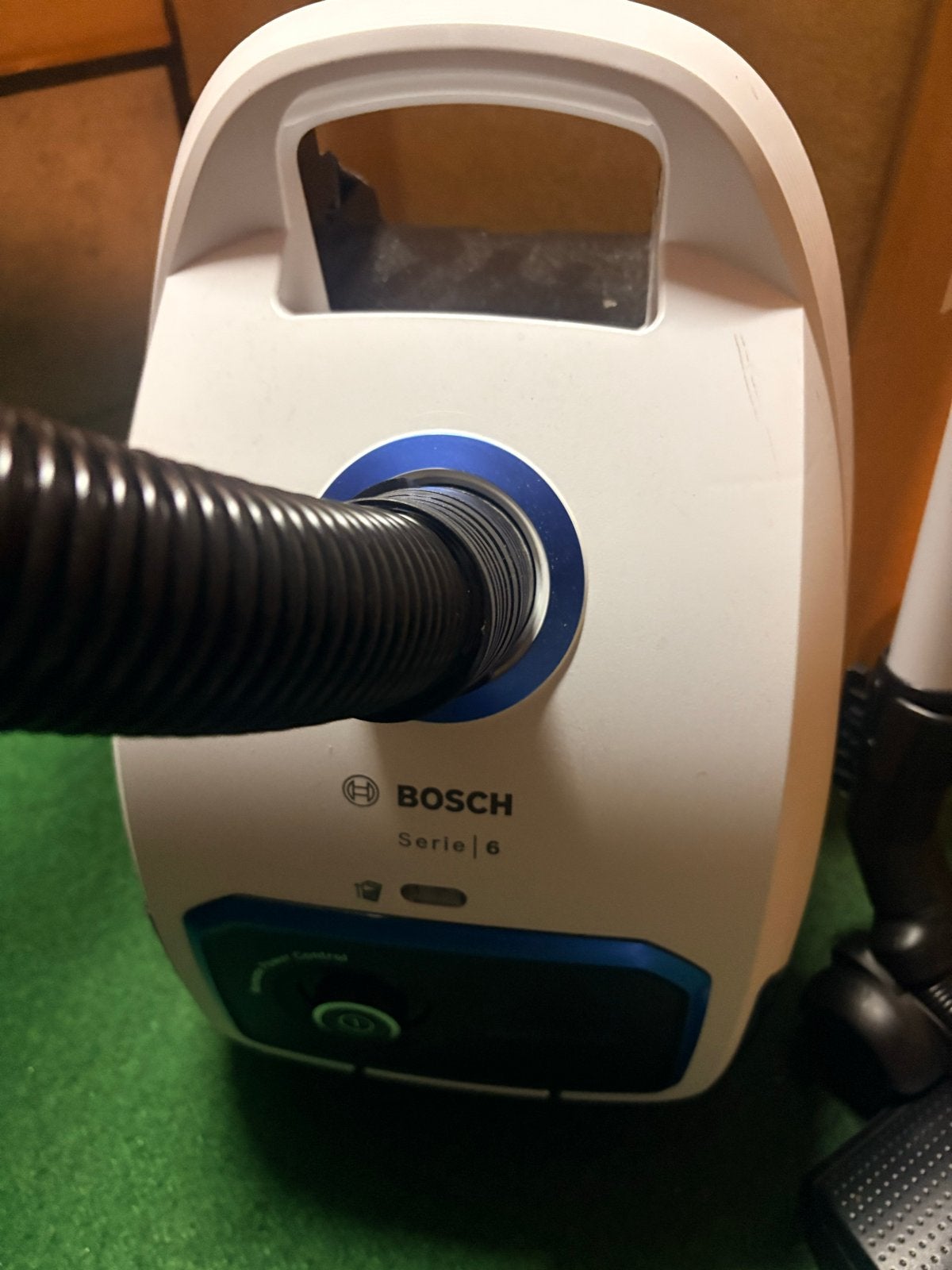 Bosch Serie 6 Stofzuiger met zak - Zo goed als nieuw, Stofzak, Inclusief accessoires, Bosch, Ophalen of Verzenden