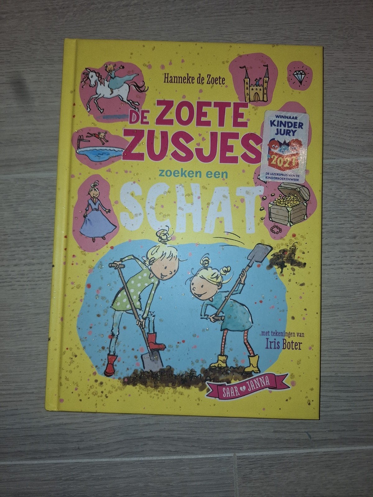 De Zoete Zusjes zoeken een schat - Hanneke de Zoete, Ophalen, Zo goed als nieuw, Hanneke de Zoete, Fictie algemeen