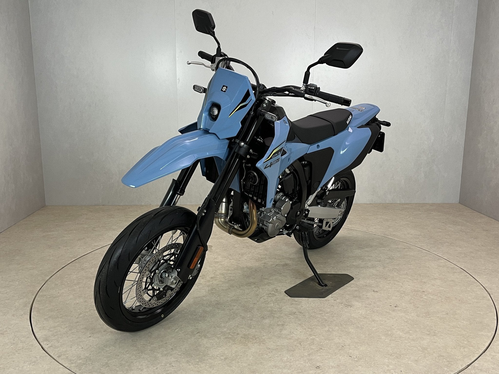 Suzuki DR-Z4SM (bj 2026), Motoren, Motoren | Suzuki, Suzuki B.V. Nimag, Lange Dreef 12
4131 NH  VIANEN, Bedrijf, Klantenservice@suzuki.nl