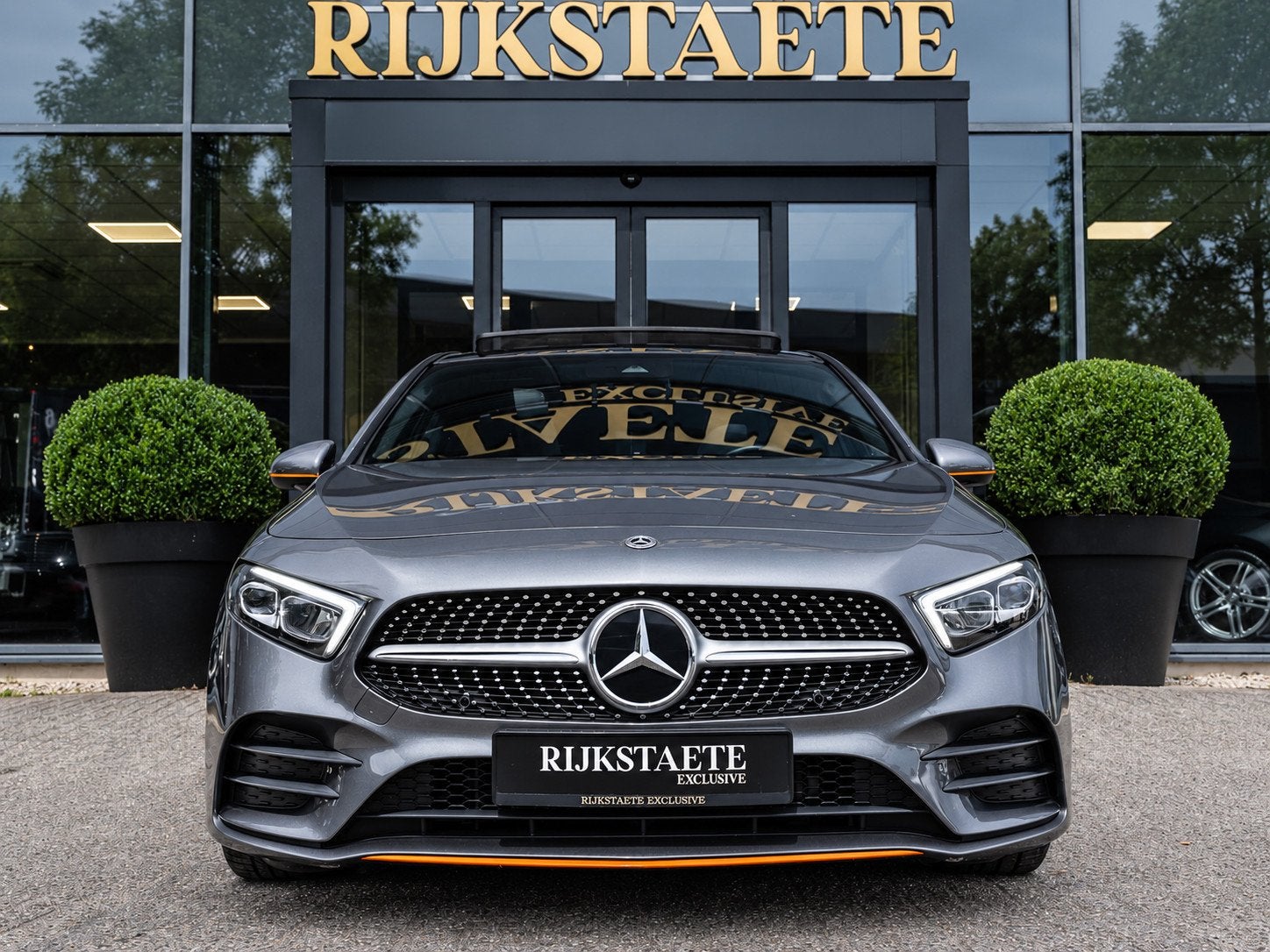 Mercedes A-klasse A200 AMG|PANO|BURMESTER|CAMERA|18'|CARPLAY, Auto's, Gebruikt, 4 cilinders, Met garantie (alle), 163 pk