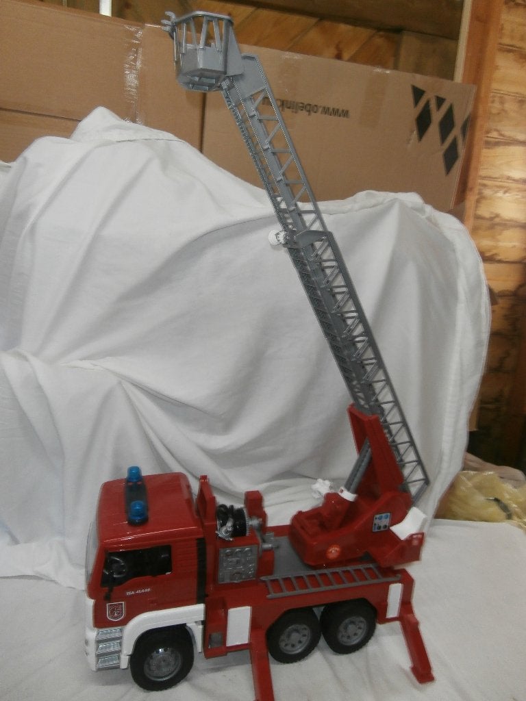 Bruder MAN TGA Brandweer Ladderwagen met Licht en Geluid, Ophalen, Zo goed als nieuw