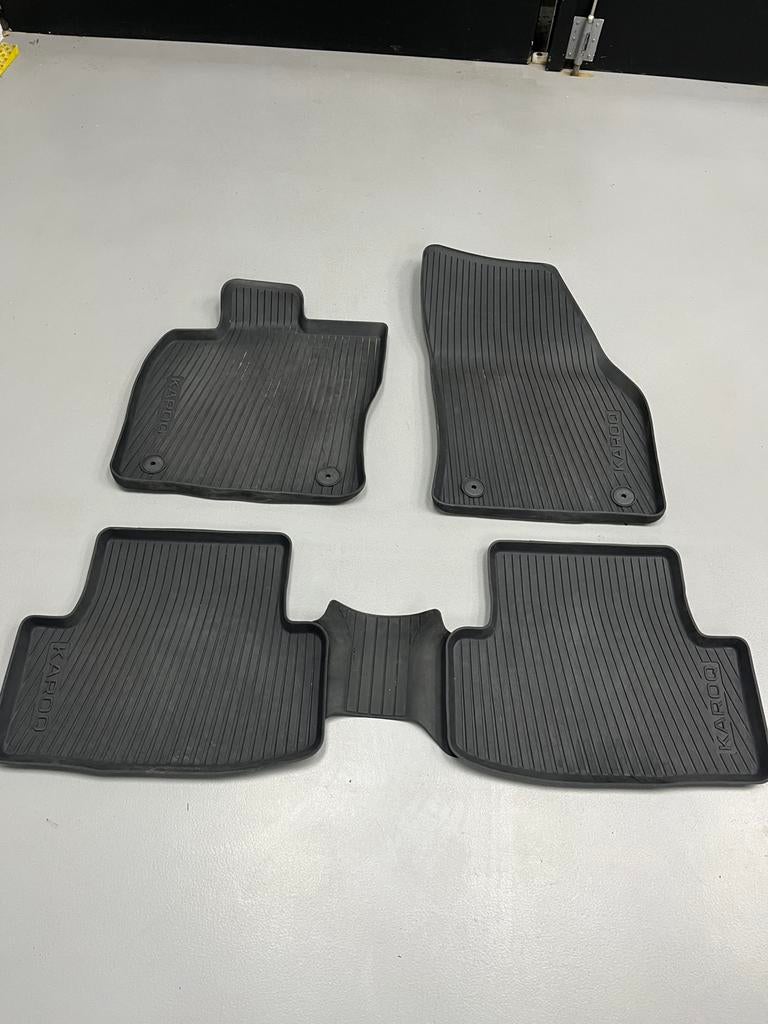 Originele rubberen automatten Skoda Karoq vanaf 2018, Auto diversen, Auto-accessoires, Zo goed als nieuw, Ophalen of Verzenden