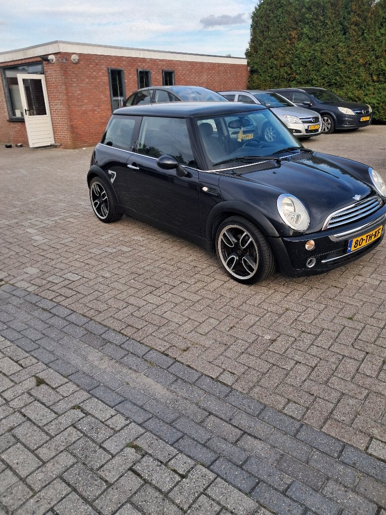 Mini 1.6 16V Cooper 2006 Zwart, Voorwielaandrijving, Zwart, 4 cilinders, 4 stoelen