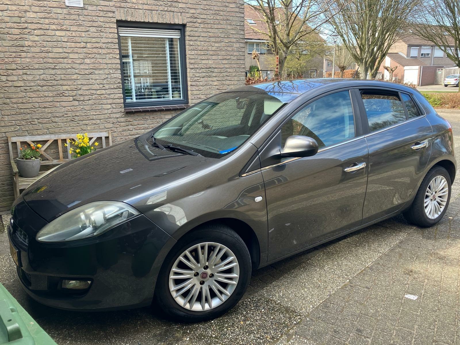 Fiat Bravo 1.4 16V 88KW 5DR 2010 Grijs, Auto's, Fiat, Voorwielaandrijving, 4 cilinders, Leder en Stof, Origineel Nederlands
