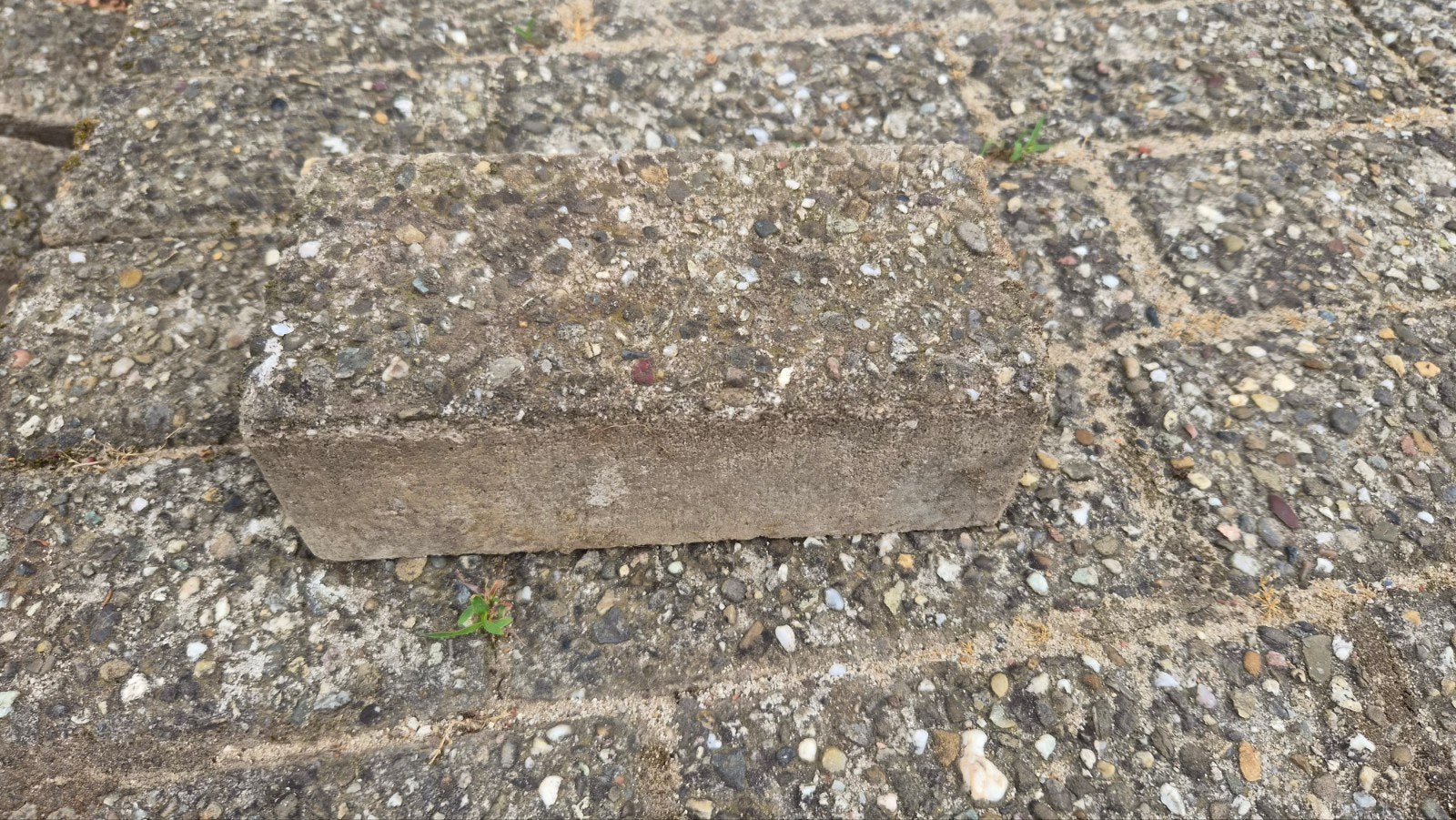 Gratis klinkers op te halen - zelf verwijderen, Ophalen, Gebruikt, Beton, Klinkers