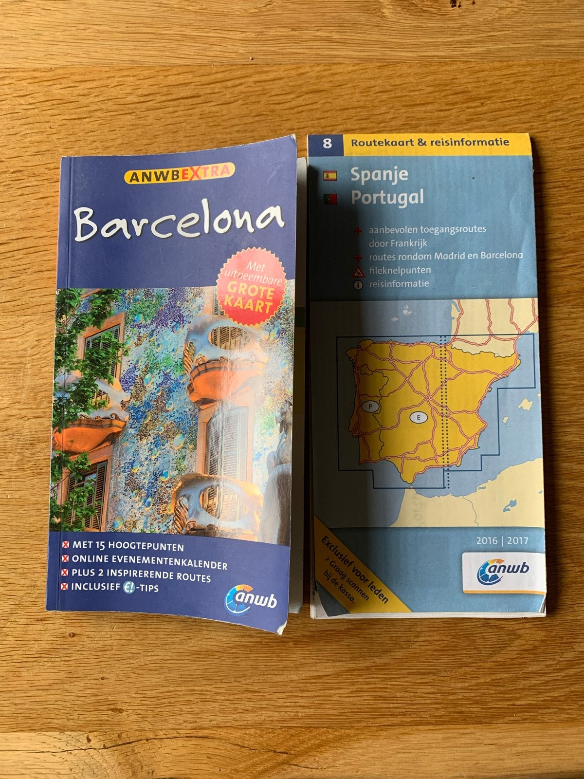 ANWB Reisgids Barcelona & Routekaart Spanje/Portugal, Gelezen, Europa, Ophalen of Verzenden, Reisgids of -boek