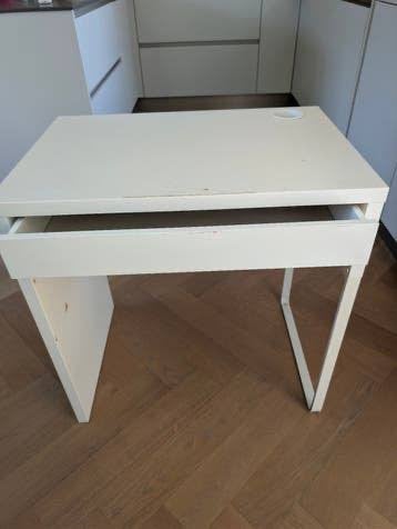 Klein bureau Gratis, Ophalen, Overige typen, Gebruikt, 50 cm