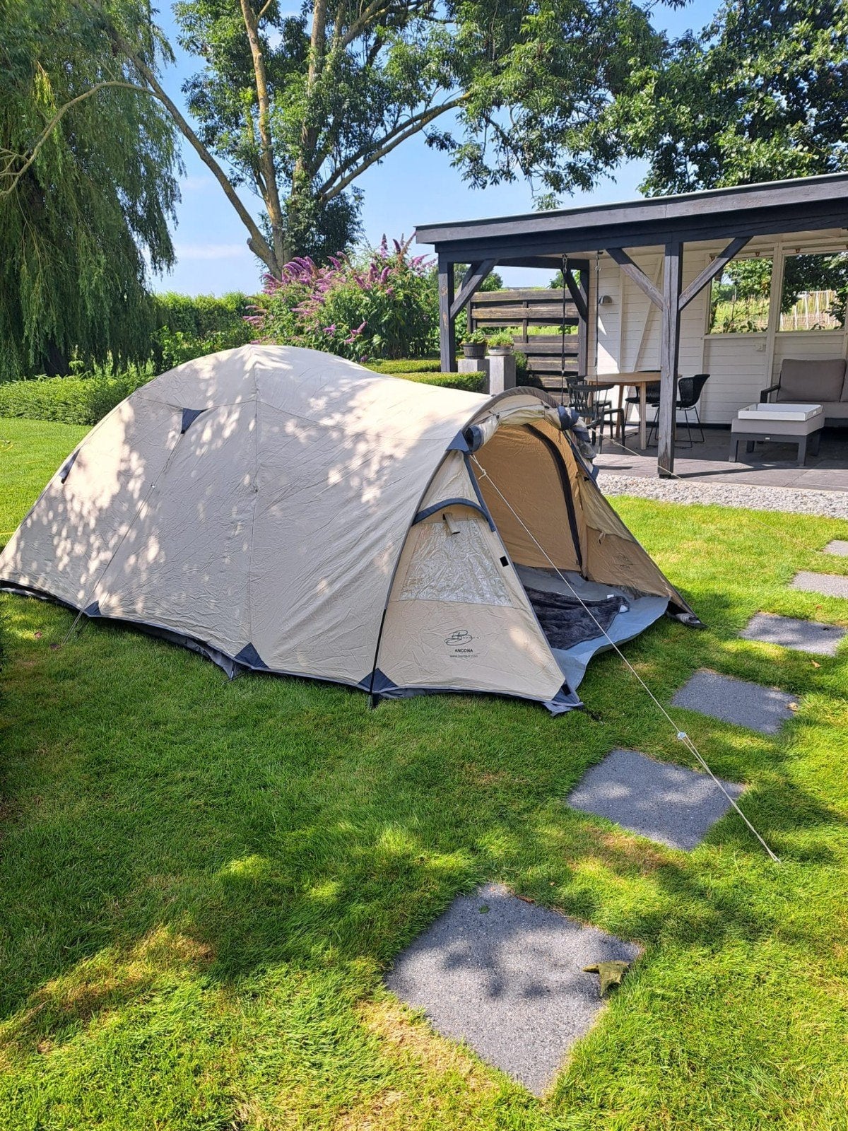 Te koop aangeboden: een prachtige compacte bijzet tent., Ophalen, Tot en met 2