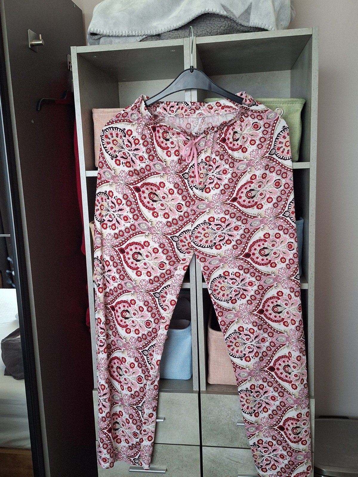 Luchtige zomerbroek met elastiek in de taille, roze tinten, Maat 46/48 (XL) of groter, Ophalen of Verzenden, Zo goed als nieuw