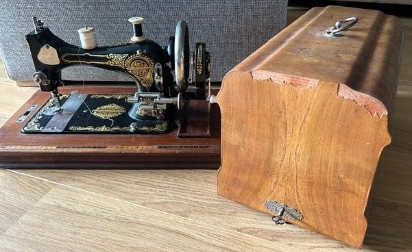 Naaimachine, Ophalen