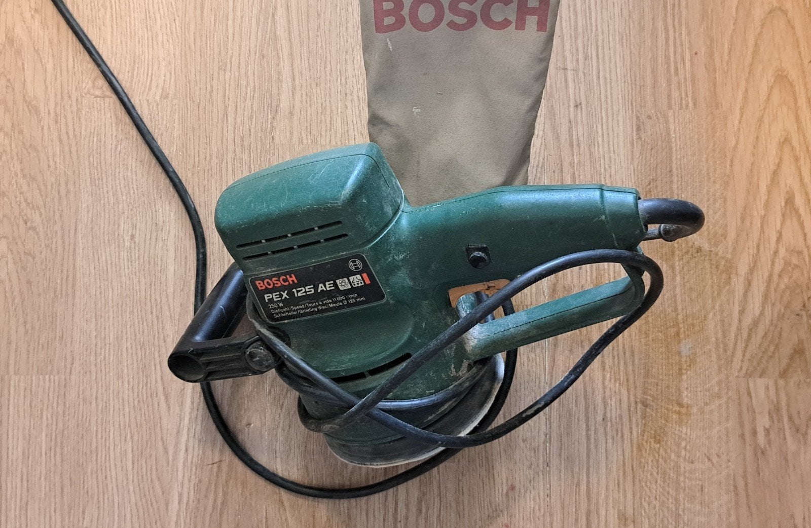 Excenter schuurmachine (met ronde schijf), Ophalen, Minder dan 600 watt, Vlakschuurmachine