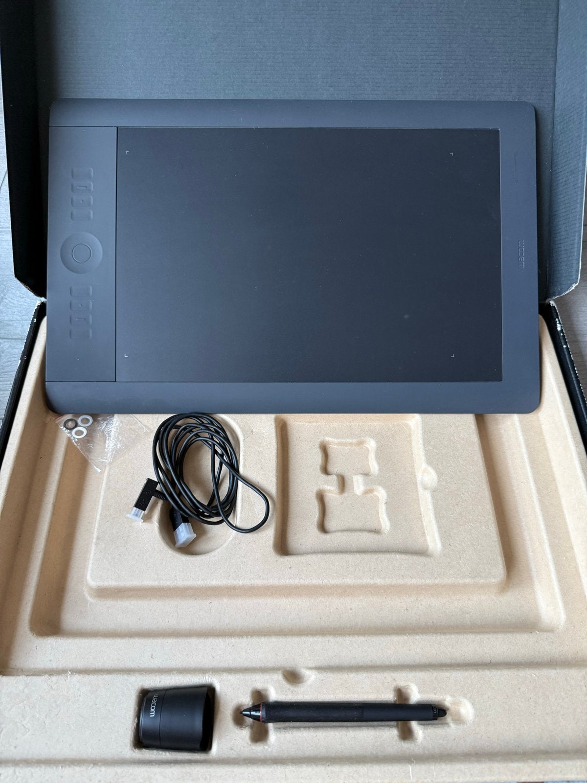 Wacom Intuos5 tekentablet - Zo goed als nieuw, Computers en Software, Tekentablets, Ophalen, Multi-touch, Zo goed als nieuw, Bedraad
