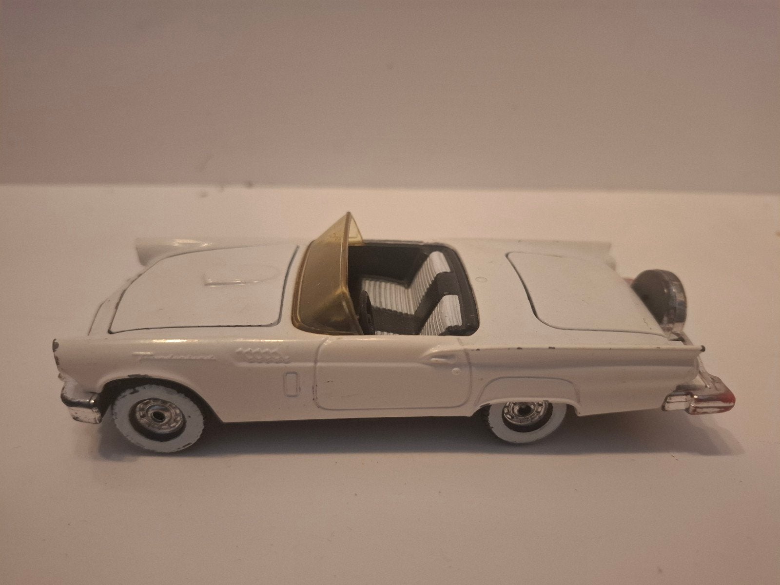Ford Thunderbird Corgi, Hobby en Vrije tijd, Ophalen of Verzenden, Gebruikt, Auto, Corgi