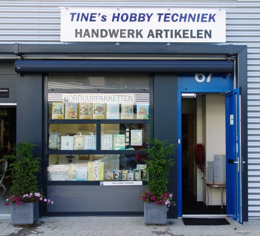 Foto 3 van Cado CDA borduurpakket kussen  PAUW