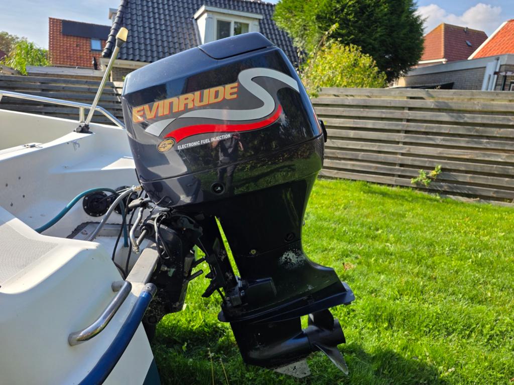 Evinrude 70 PK Buitenboordmotor - EFI 4-takt, Watersport en Boten, Gebruikt, Viertaktmotor, Ophalen of Verzenden, 30 pk of meer