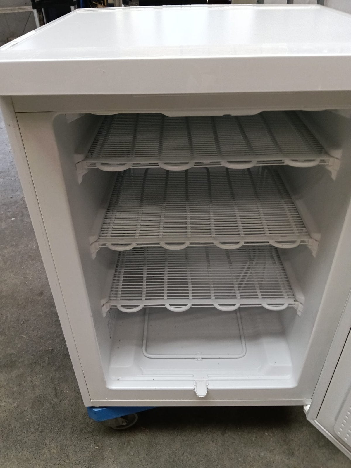Bosch vriezer - Compact en Efficiënt, 75 tot 100 liter, 45 tot 60 cm, Ophalen, 85 tot 120 cm