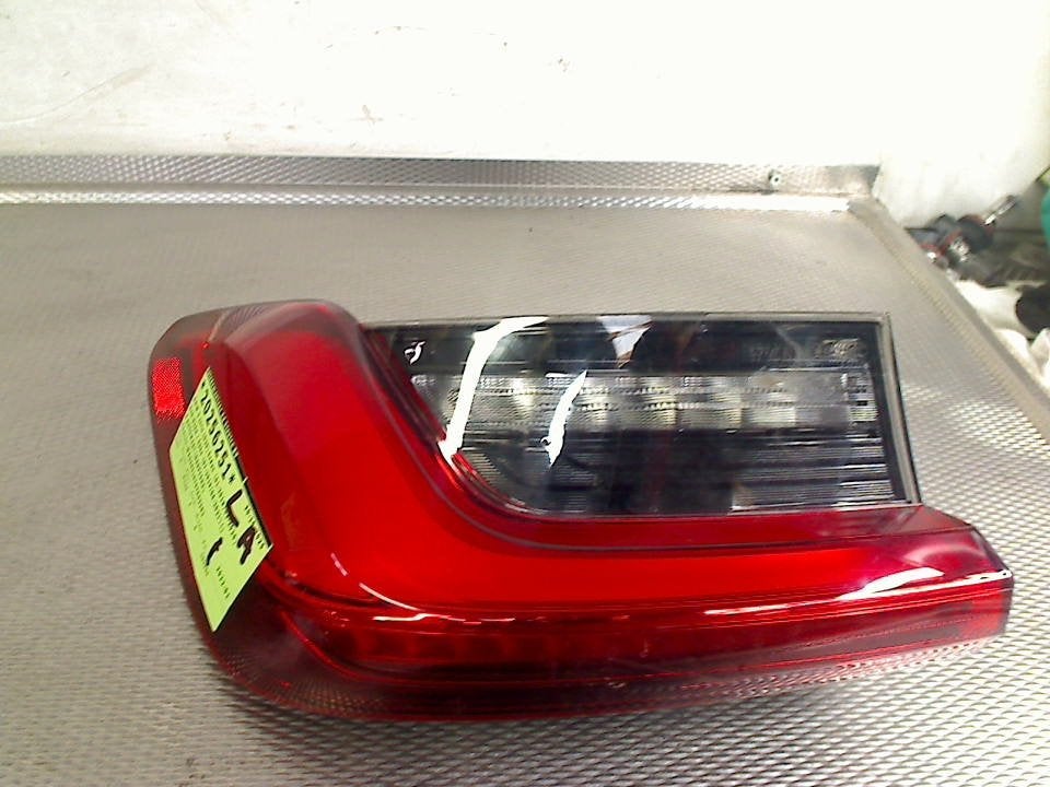 Achterlicht Links BUITEN BMW 3 serie (G20) 2022 21526201, Gebruikt, Petuelring 130, München 80809, , Duitsland, BMW, Bayerische Motoren Werke AG