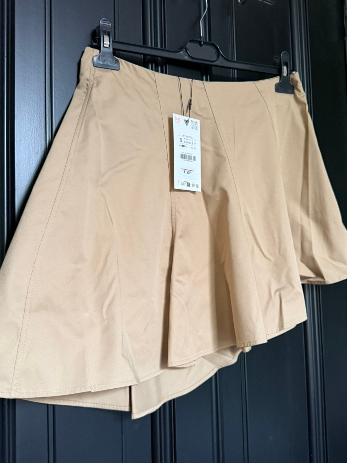 Zara beige minirok met asymmetrische zoom en ruches., Beige, Nieuw, Ophalen of Verzenden, Maat 36 (S)