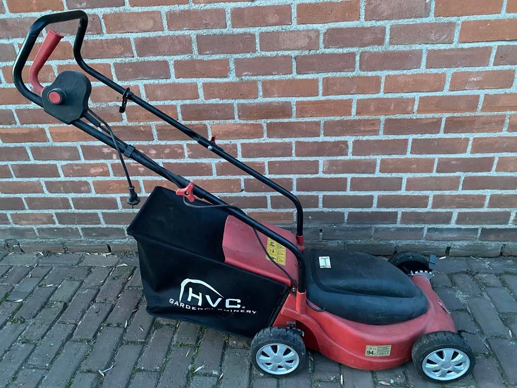 HVC elektrische grasmaaier cirkelmaaier gebruikt, Tuin en Terras, Cirkelmaaier, Gebruikt, Elektrische grasmaaier, Ophalen of Verzenden