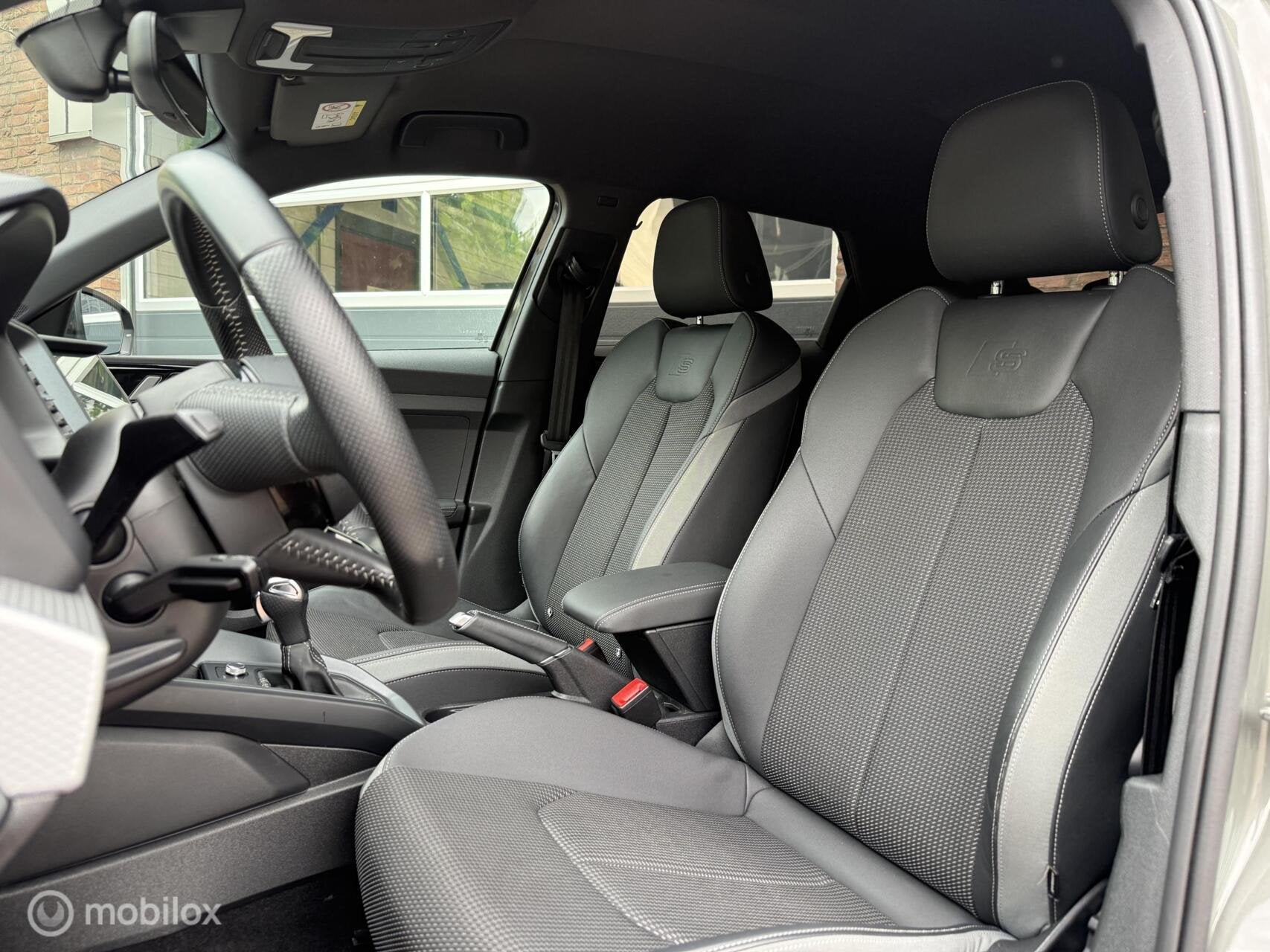 Audi A1 Sportback 30 TFSI S Line Carplay Climate Cruise LED, Auto's, A1, Zwart, 116 pk, Bedrijf