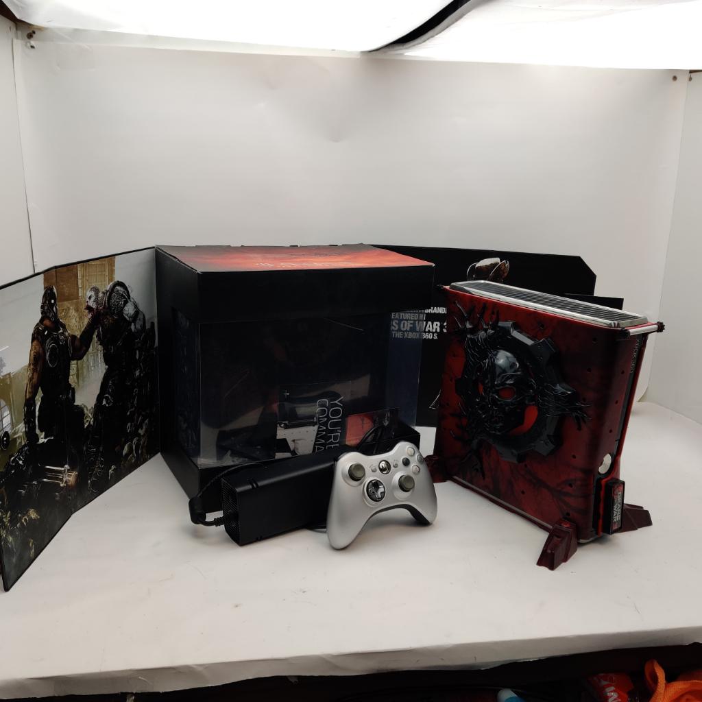 Calibur11 XBox 360 Slim Gears of War Vault 3D voor €179.99, Vanaf 18 jaar, Shooter, Ophalen of Verzenden, Zo goed als nieuw