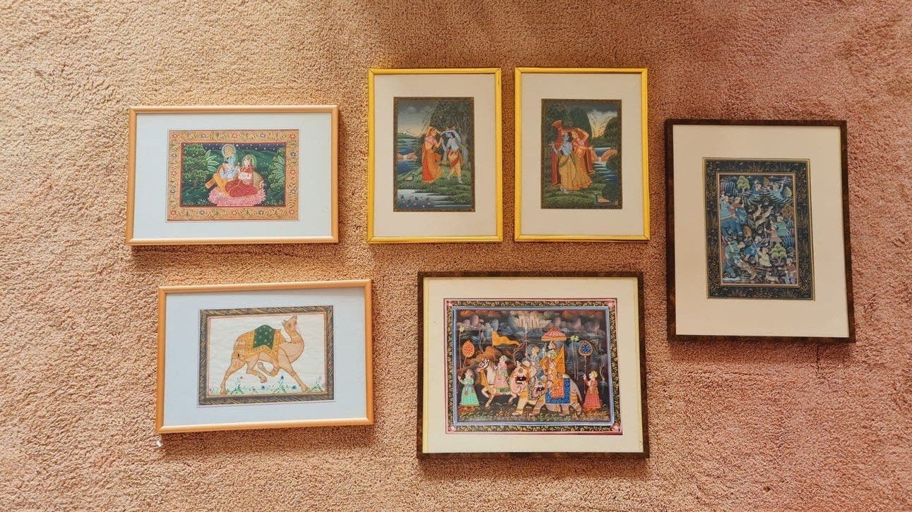 Set van 6 ingelijste handgeschilderde Indiase miniaturen, Antiek en Kunst, Kunst | Niet-Westerse kunst, Schilderij, Ingelijst