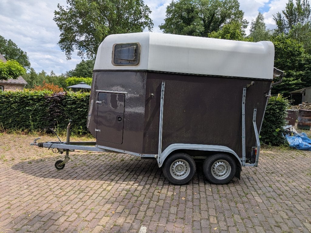 Mooie gerenoveerde 2 paards trailer, Ophalen, Gebruikt, Polyester, 2-paards trailer