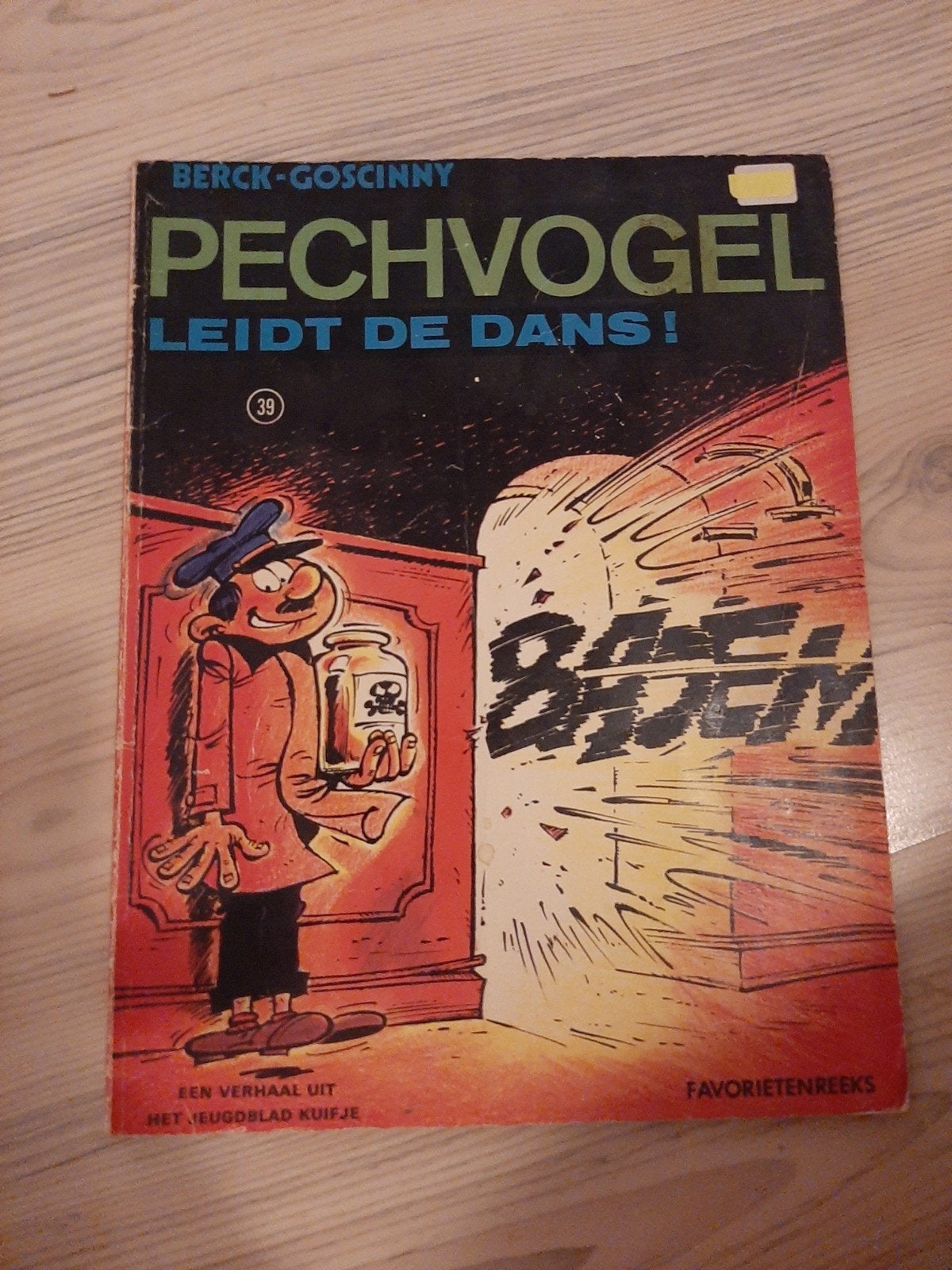 Kuifje Weekblad & Pechvogel Leidt de Dans - Vintage Strips, Ophalen of Verzenden