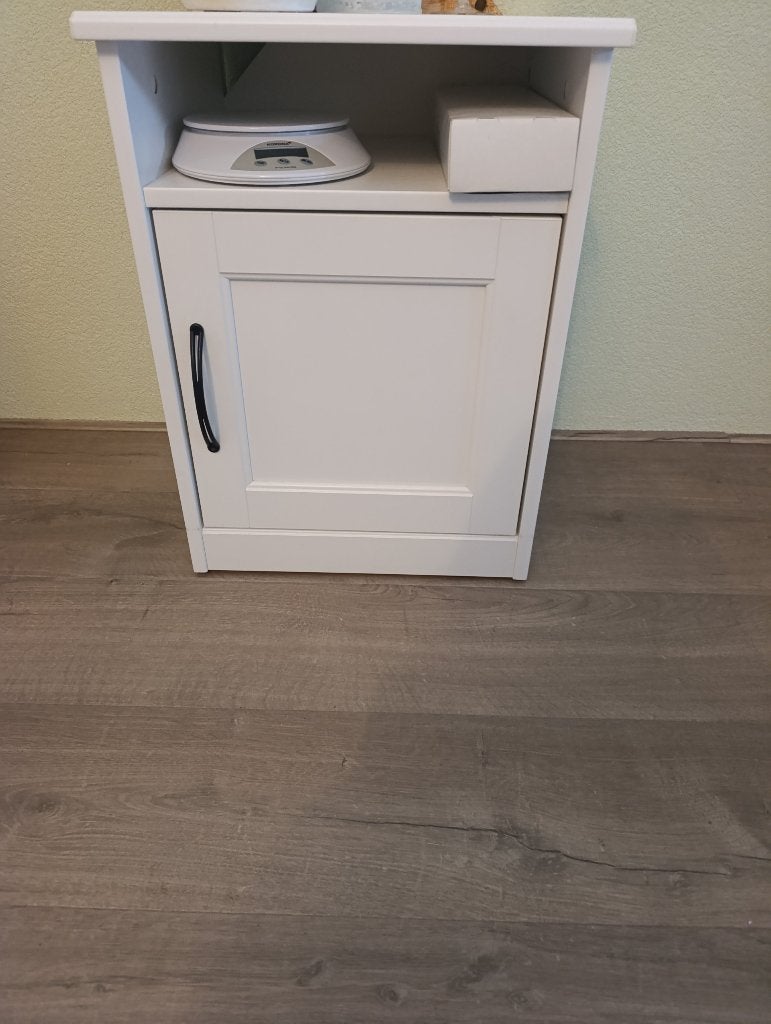 Te koop,nachtkastje, Ophalen, Zo goed als nieuw, Minder dan 45 cm, 55 tot 70 cm