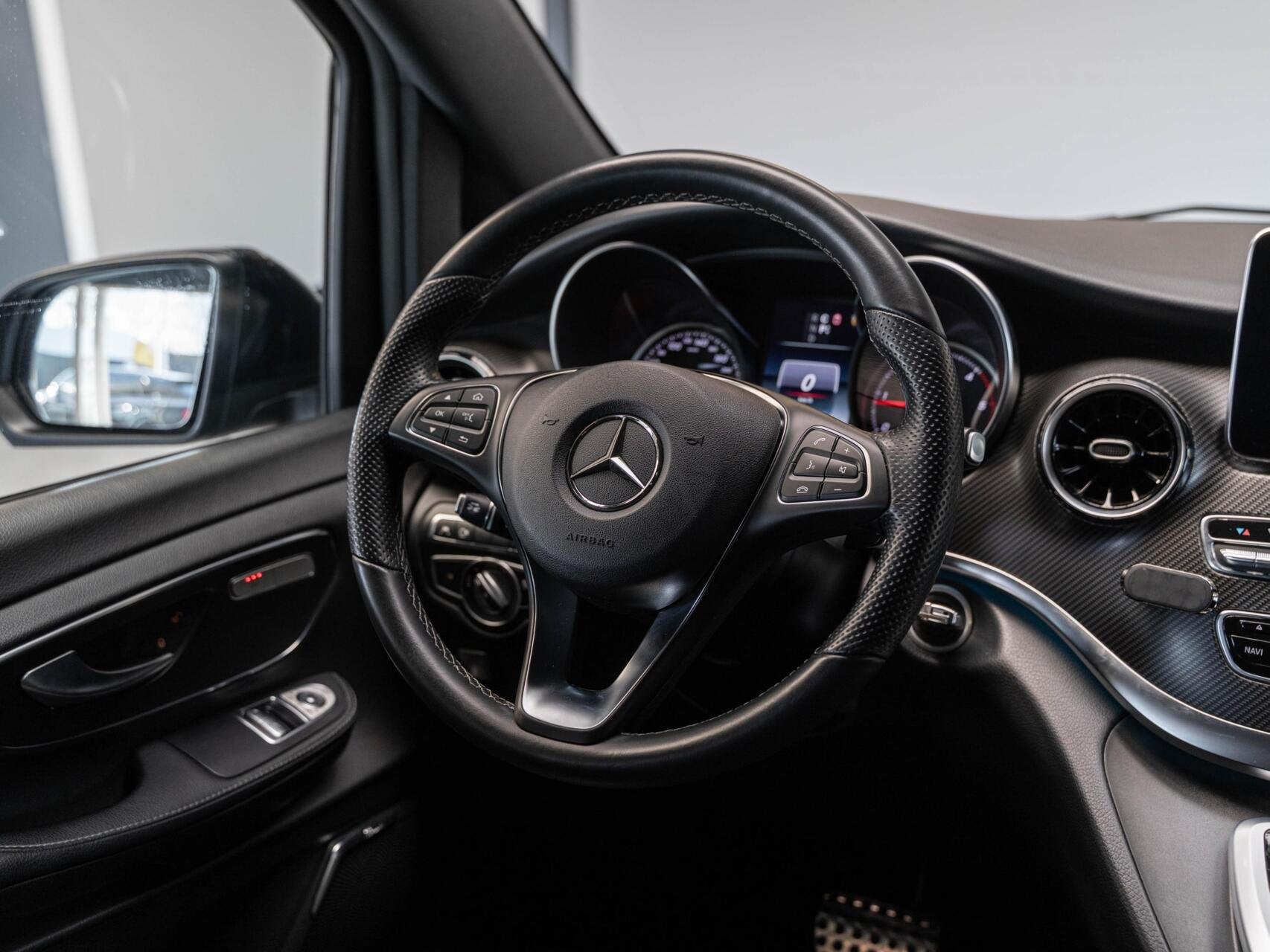 Mercedes V-klasse 250d Lang DC Avantgarde Burmester ACC 360, Auto's, Automaat, Gebruikt, Euro 6, 2500 kg