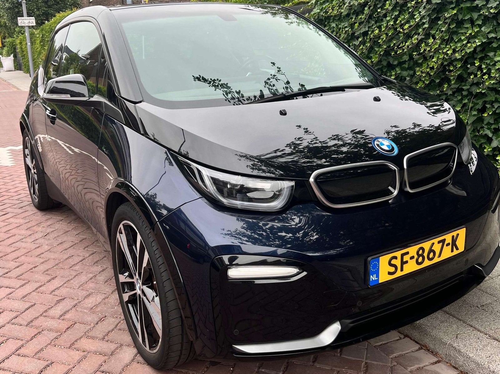 BMW i3s 184pk (94 Ah) 2018 Blauw Schuifdak 83.500km, Automaat, Achterwielaandrijving, 43 €/maand, 1240 kg