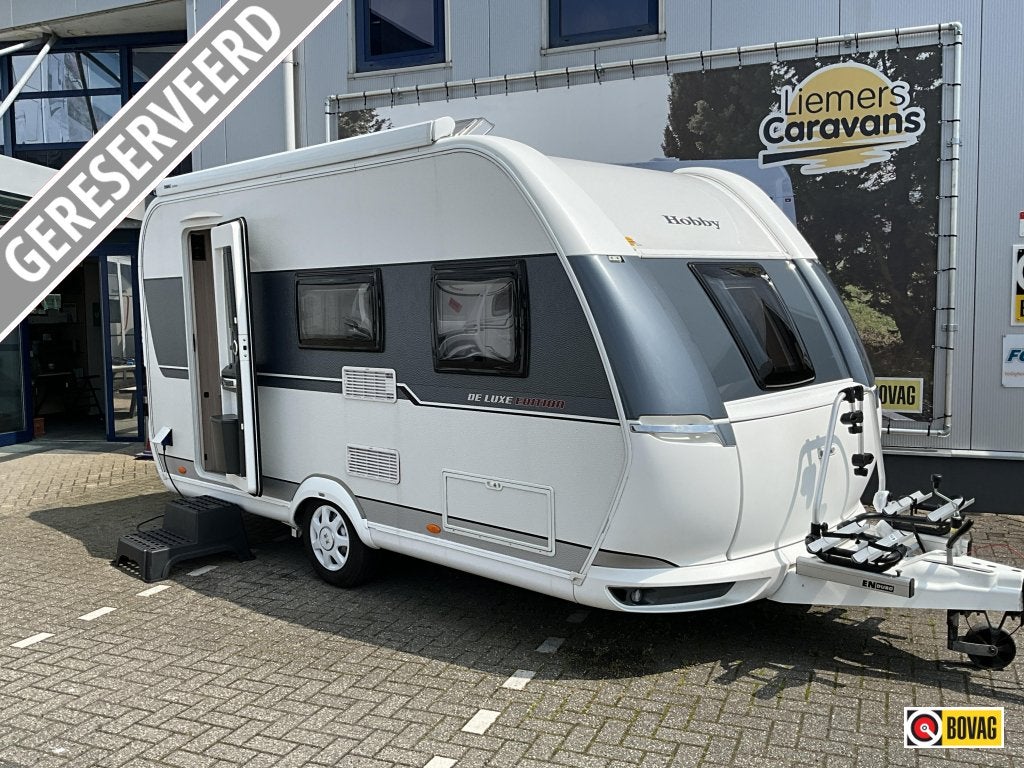 Hobby De Luxe Edition 440 SF MOVER-VOORTENT-LUIFEL, Caravans en Kamperen, Caravans, Hobby, Bedrijf, Treinzit, 4 tot 5 meter