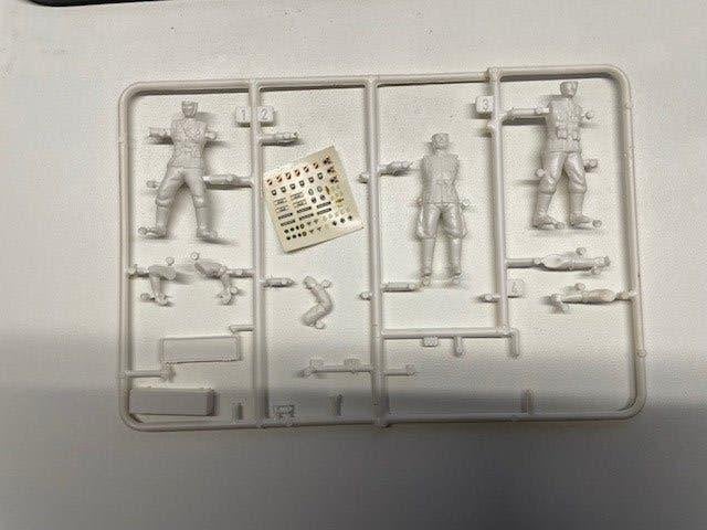 Bouwdoos 1:35 Revell H2108 Pz.Artillery Regiment, incompleet, Ophalen of Verzenden, Zo goed als nieuw, 1:35 tot 1:50, Figuur of Figuren