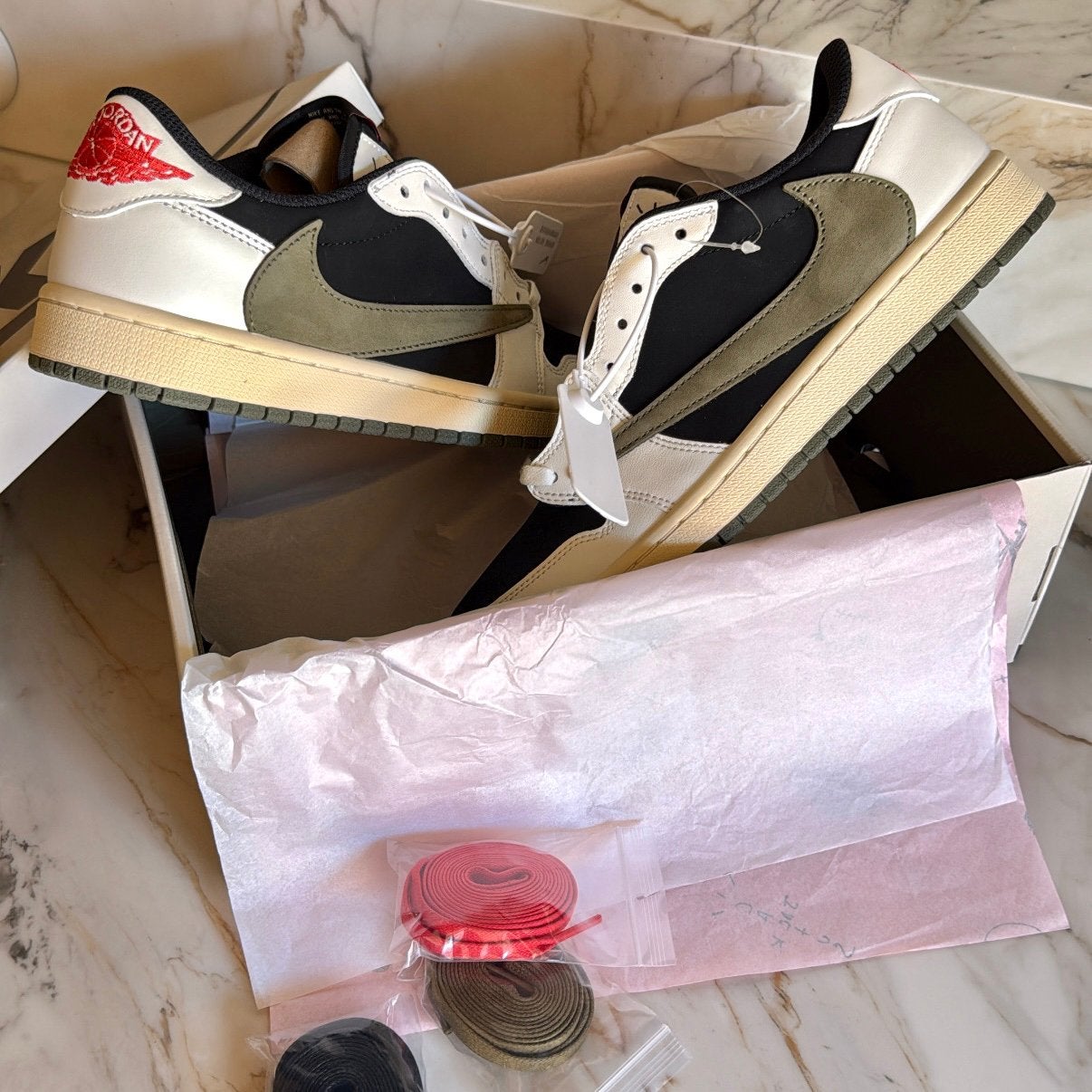 Travis scott olive og sp maat 43 nieuw, Overige kleuren, Nieuw, Ophalen of Verzenden, Sneakers of Gympen