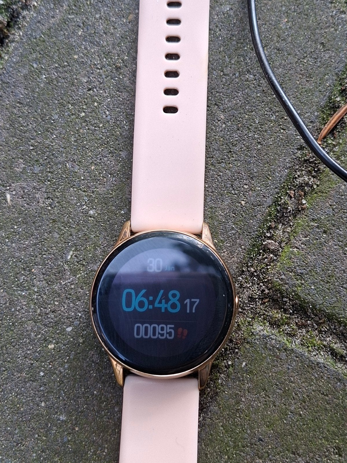 Smartwatch met hartslagmeter en stappenteller - Roze/Goud, Gebruikt, Ophalen of Verzenden, Roze, Hartslag