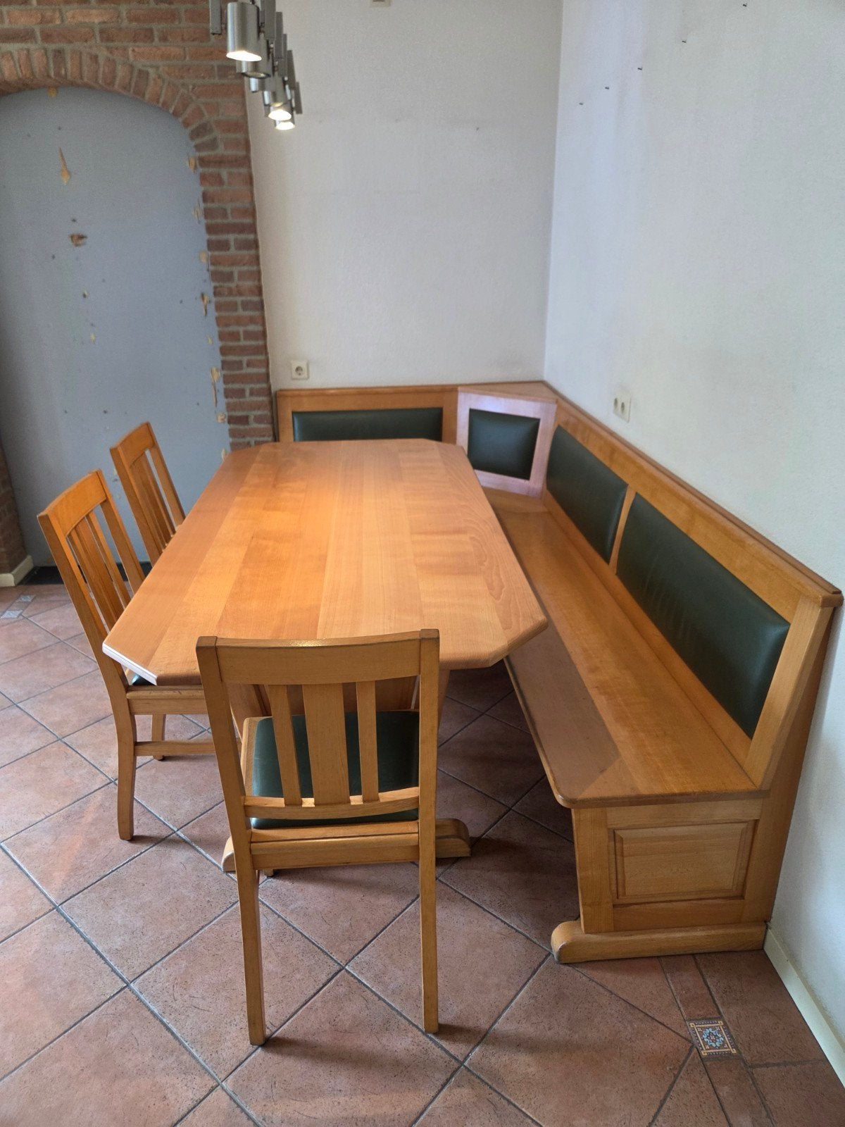 houten eethoek;  hoekbank 240x150 + tafel + 3 stoelen, Huis en Inrichting, Ophalen, Gebruikt, Landelijk, Minder dan 4 stoelen