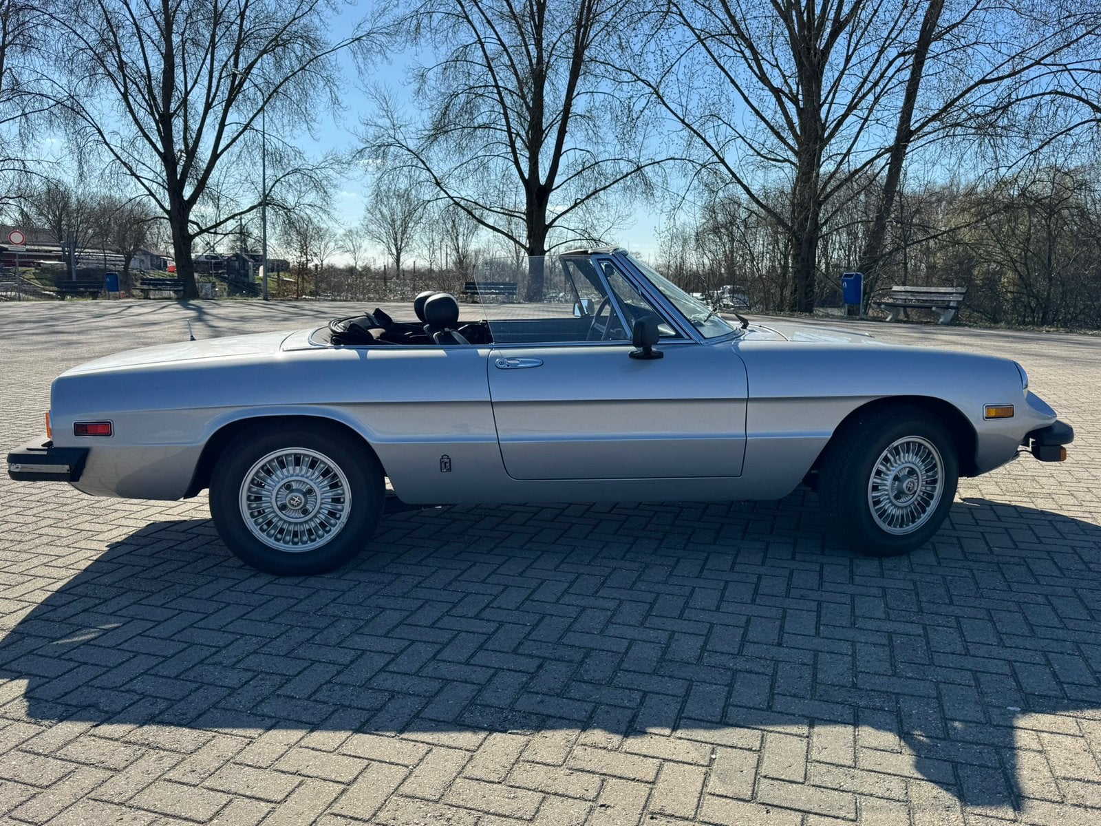 Alfa Romeo 2000  Spider Veloce 1979, Auto's, 1962 cc, Cabriolet, Handgeschakeld, Particulier