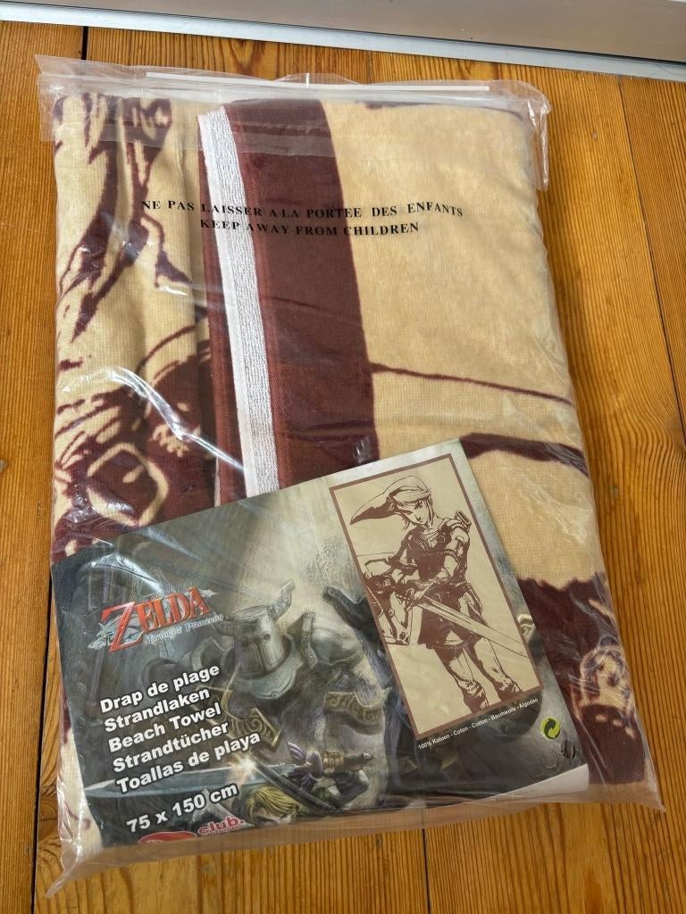 Zelda handdoek van Club Nintendo, nog nieuw in de verpakking, Spelcomputers en Games, Games | Nintendo NES, Avontuur en Actie