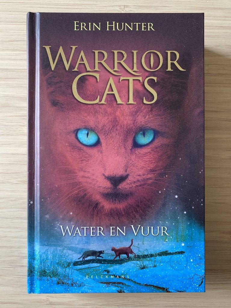 Warrior Cats Water en Vuur (Serie I - Boek 2) Hardcover, Ophalen of Verzenden, Zo goed als nieuw, Erin Hunter