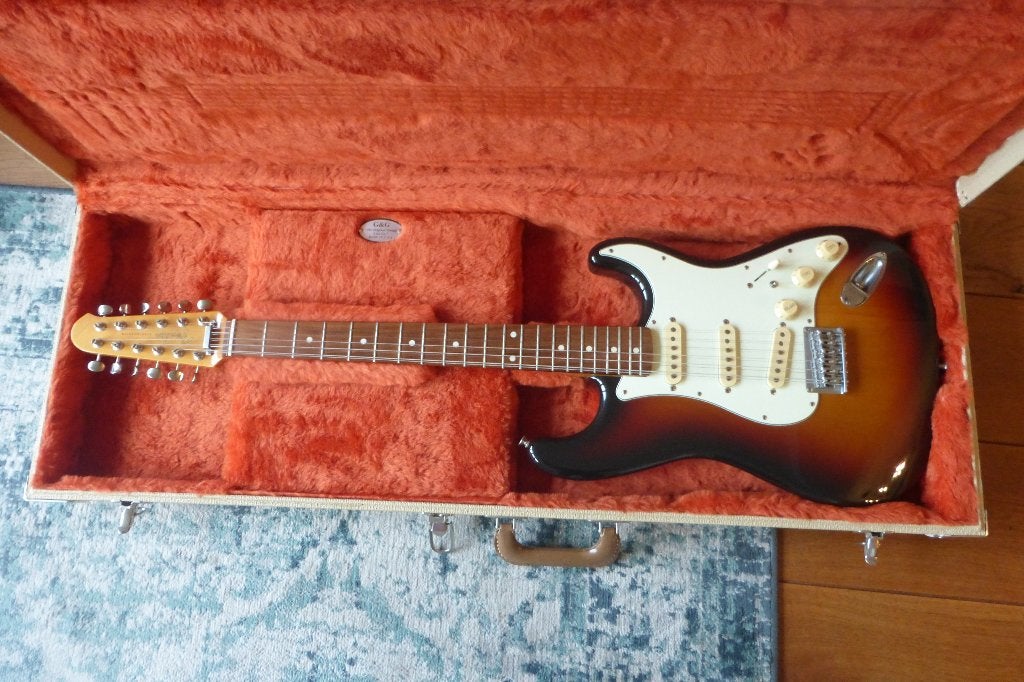 TE KOOP FENDER STRATOCASTER XII  12 SNAAR + FENDER KOFFER, Muziek en Instrumenten, Ophalen, Zo goed als nieuw, Solid body, Fender