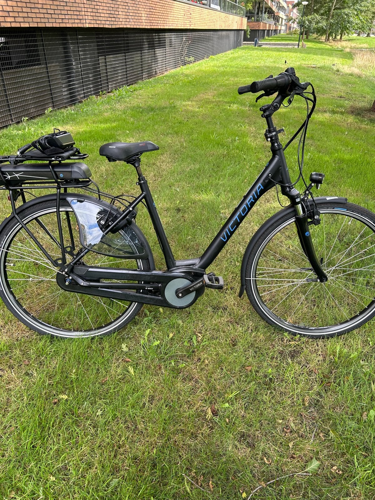 Victoria elektrische damesfiets - Bosch middenmotor - Nieuws, Fietsen en Brommers, Ophalen, Zo goed als nieuw, Overige merken