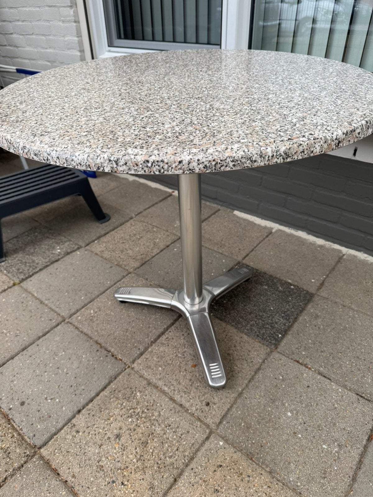 2 Tuin tafels  80x72  rond, Ophalen, Zo goed als nieuw, Rond, Kunststof