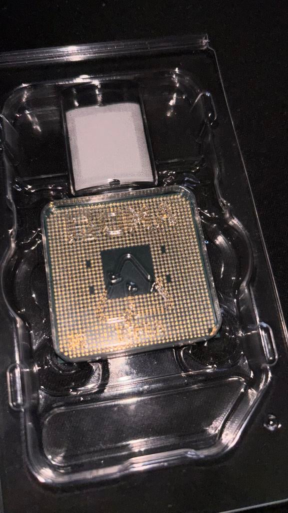 AMD Ryzen 7, Computers en Software, Processors, Ophalen of Verzenden, Nieuw, 8-core, 3 tot 4 Ghz