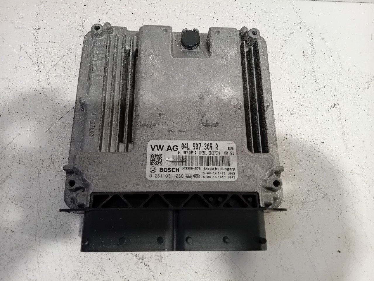 Computer motormanagement Volkswagen Passat, Onderdelen@venauto.nl, Van der Ven Autorecycling B.V., Gebruikt, Ettenseweg 76, 4706 PB Roosendaal, The Netherlands