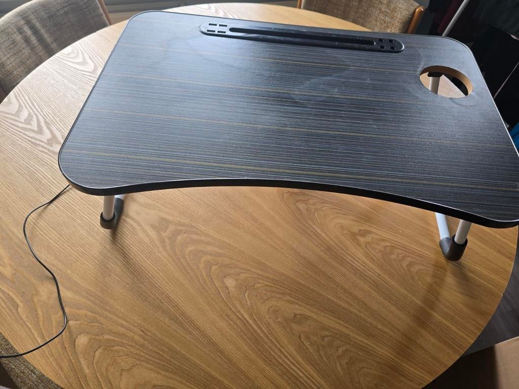 Inklapbare laptoptafel met USB-poorten, Minder dan 45 cm, Gebruikt, Modern, Rechthoekig