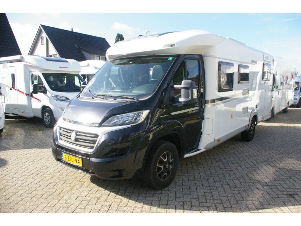 LMC Blackline 672 G Enkele bedden, XXL Garage., Ringverwarming, Fiat, Bedrijf, L-zit