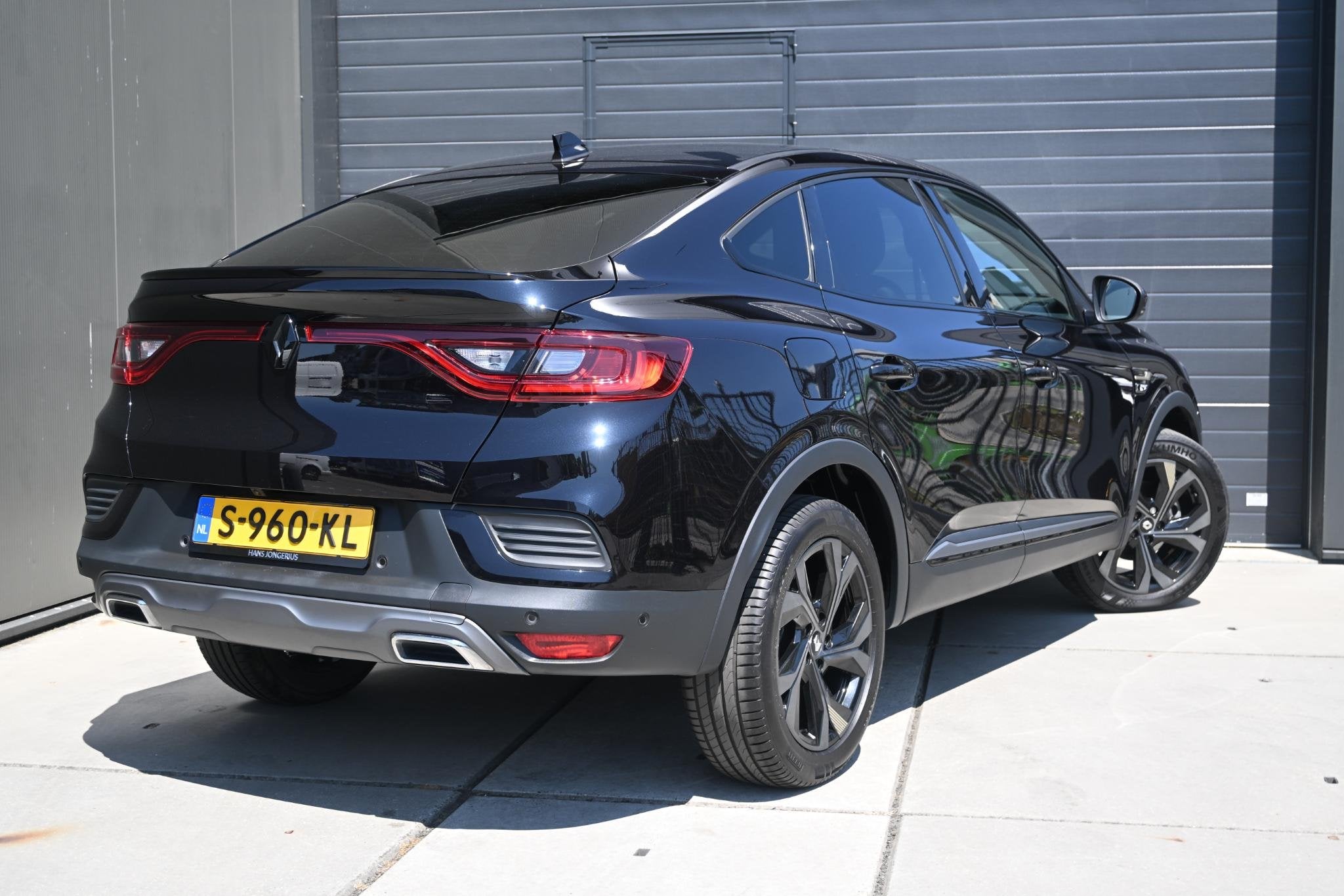 Renault Arkana E-Tech hybrid 145 E-Tech engineered | SCHUIF/, Auto's, Renault, Arkana, Gebruikt, Euro 6, Zwart